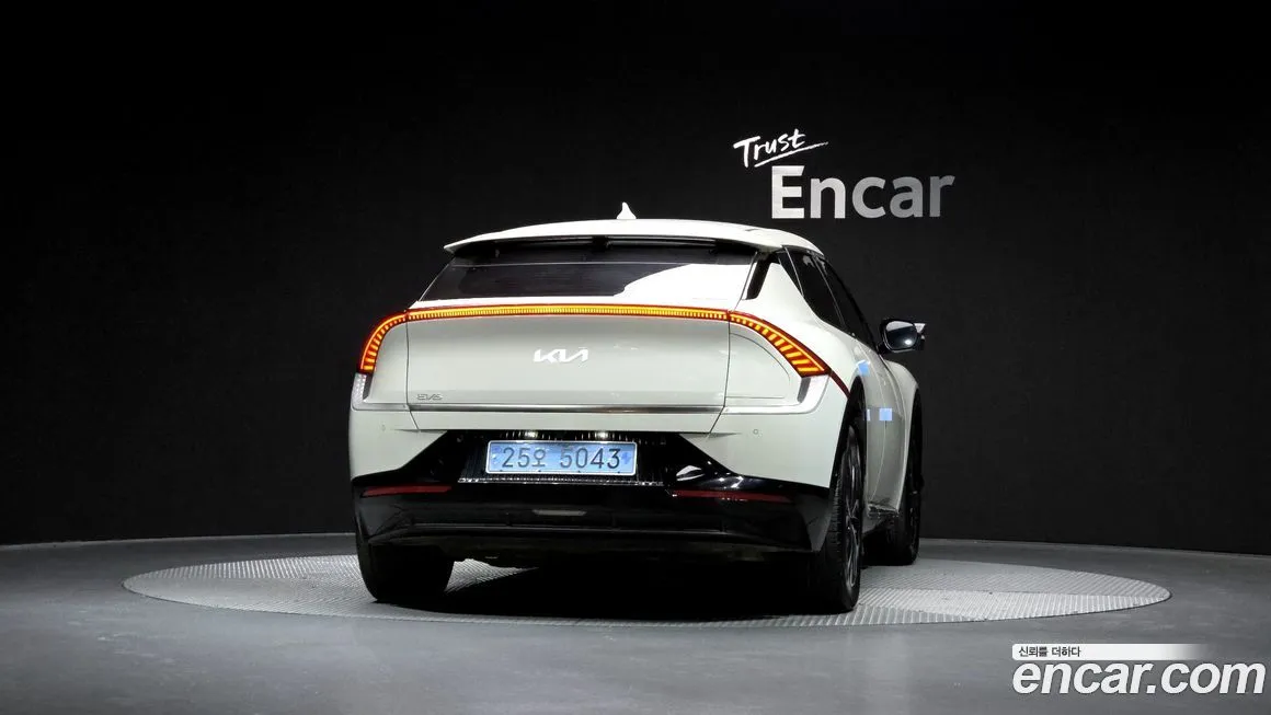 Kia EV6 — фото 10