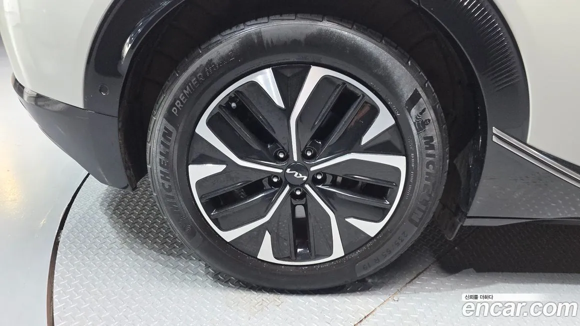 Kia EV6 — фото 7