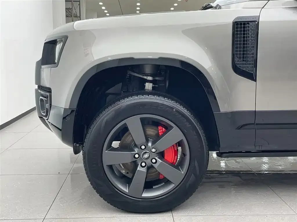 Land Rover Defender — фото 7