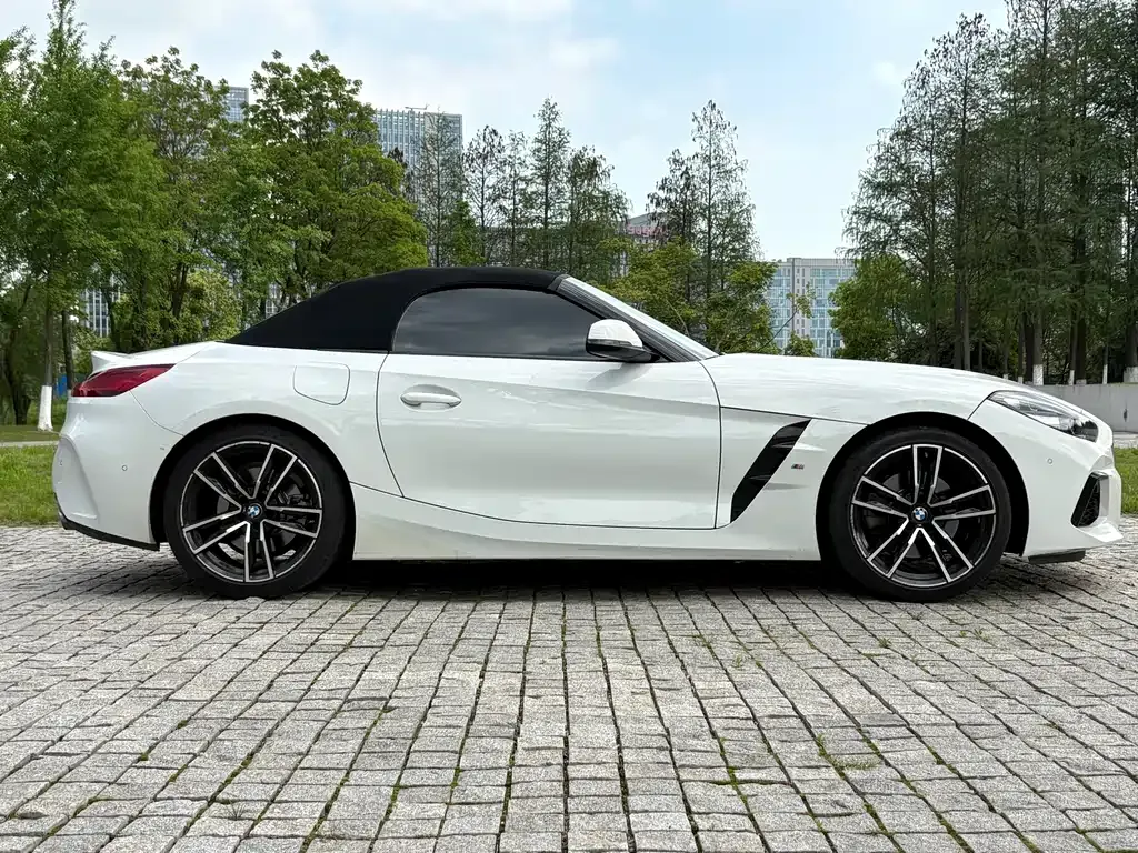 BMW Z4 — фото 9