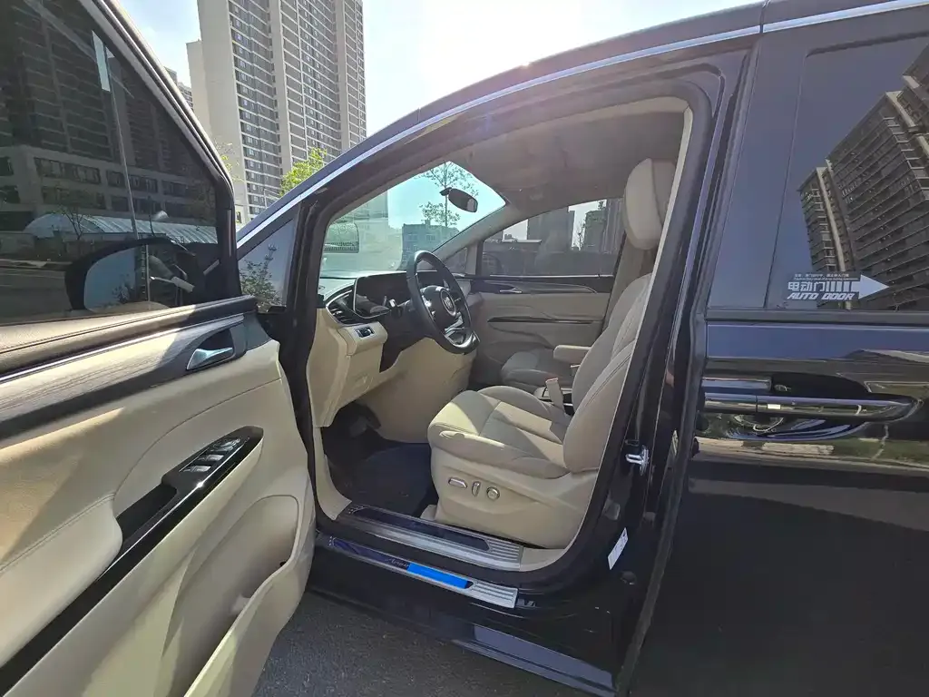 Buick GL8 Hybrid 2025 из CN, фото 3