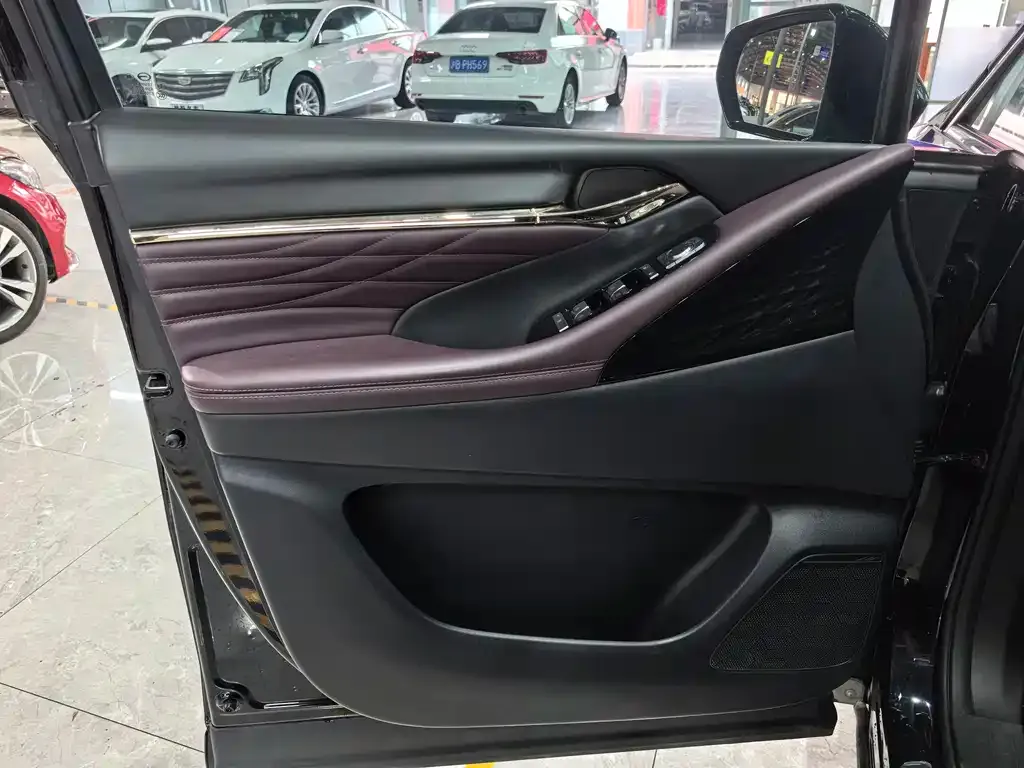 GAC Motor Trumpchi M8 — фото 3