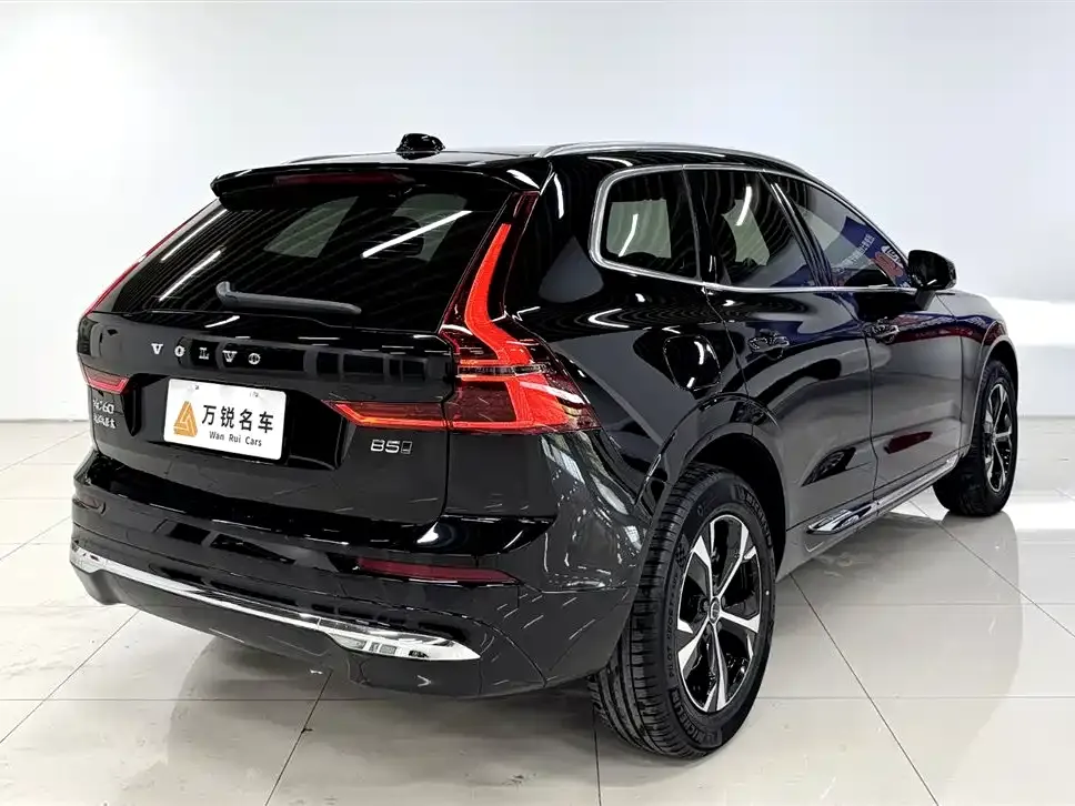 Volvo XC60 — фото 3