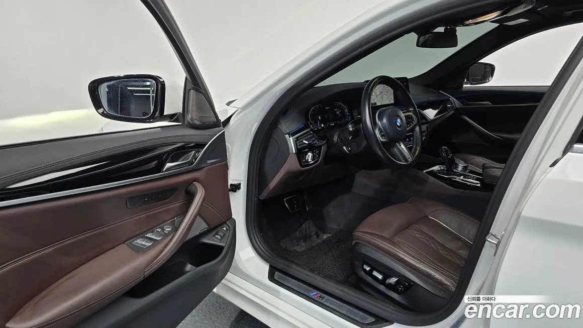 BMW 5-Series 2021 из KR, фото 8