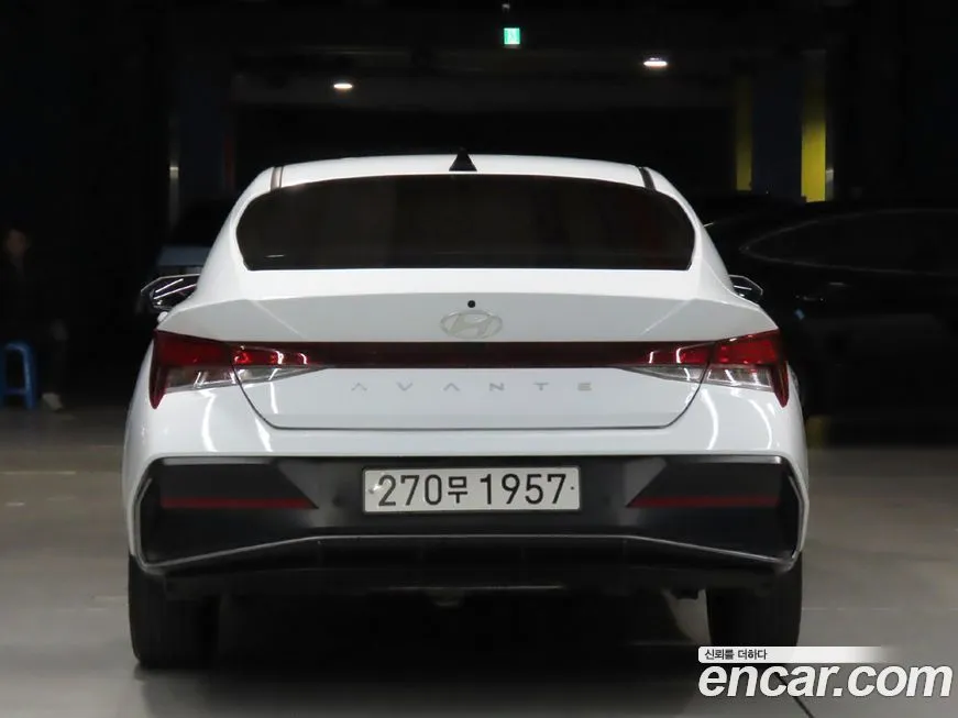 Hyundai AVANTE — фото 3