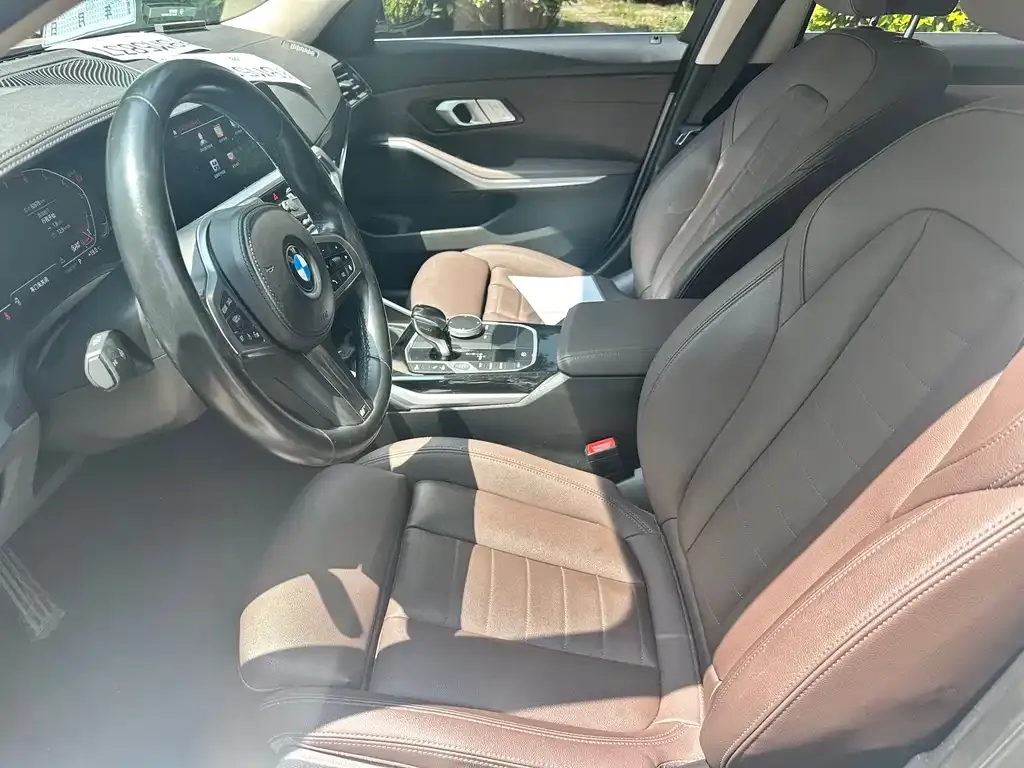 BMW 3 Series 2021 из CN, фото 2