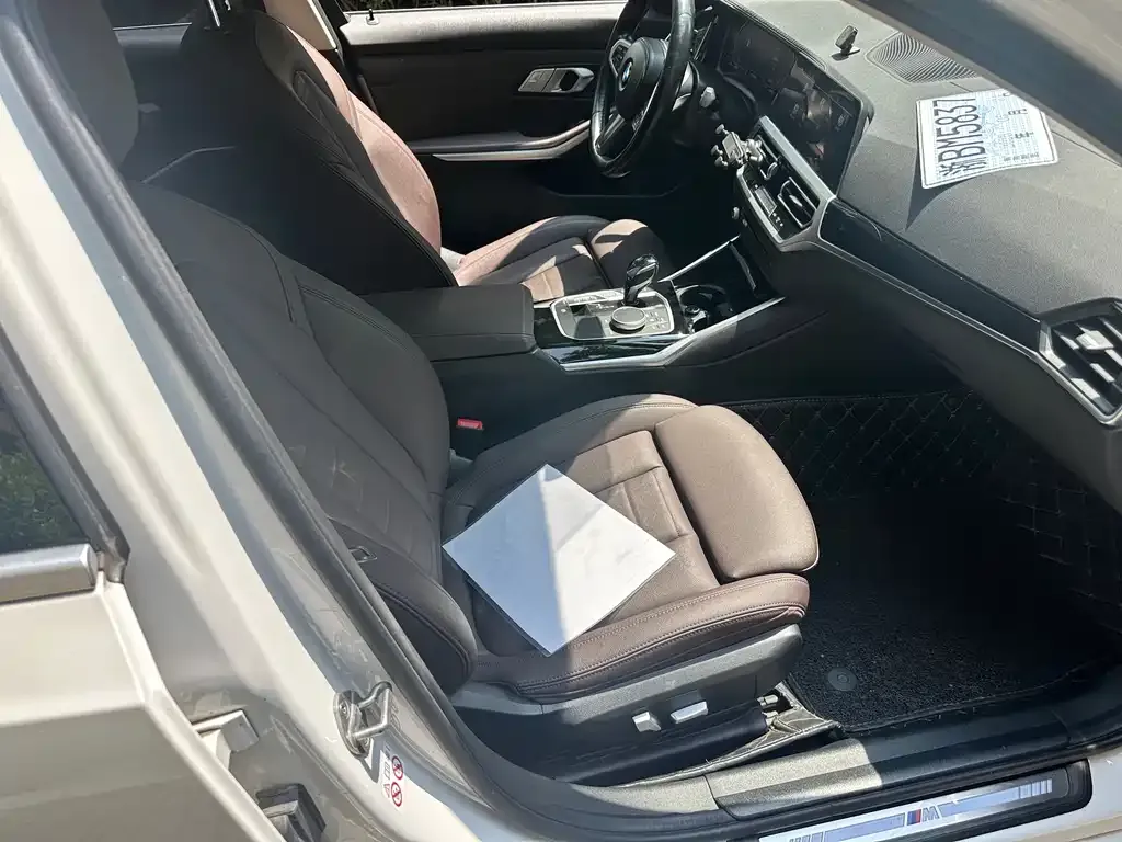 BMW 3 Series 2021 из CN, фото 3