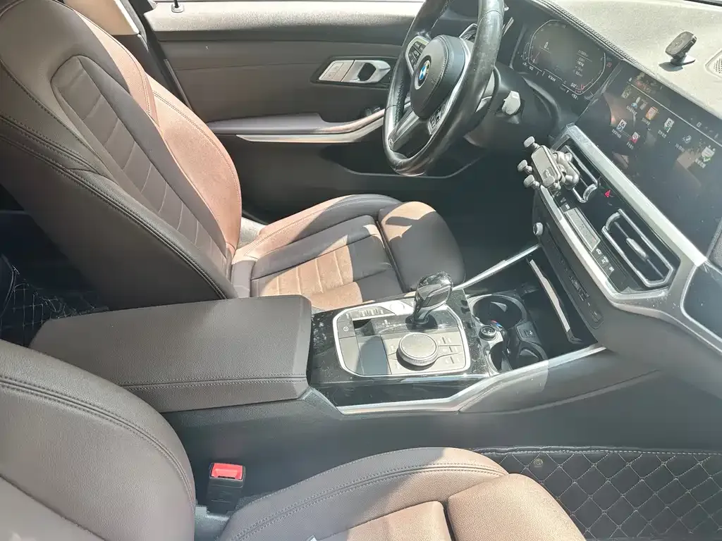 BMW 3 Series 2021 из CN, фото 4