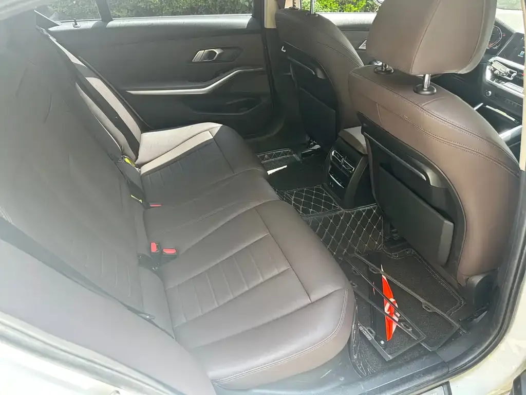 BMW 3 Series 2021 из CN, фото 8