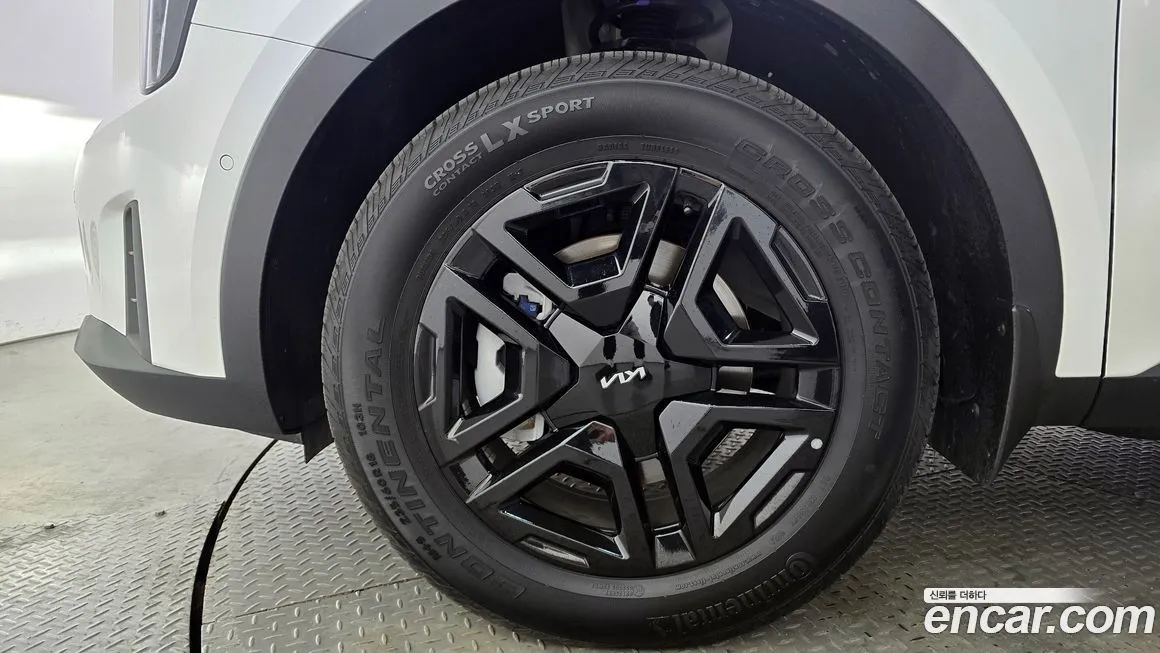 Kia Sorento — фото 9