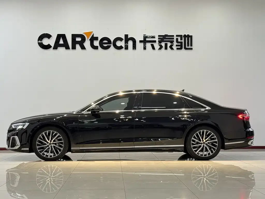 Audi A8 — фото 2