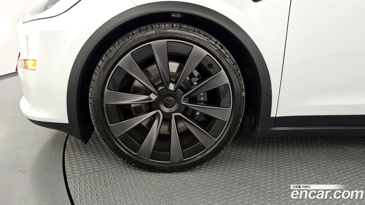 Tesla Model X 2024 из KR, фото 8
