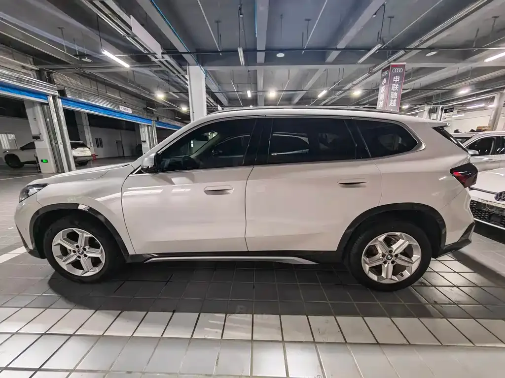 BMW X1 — фото 10