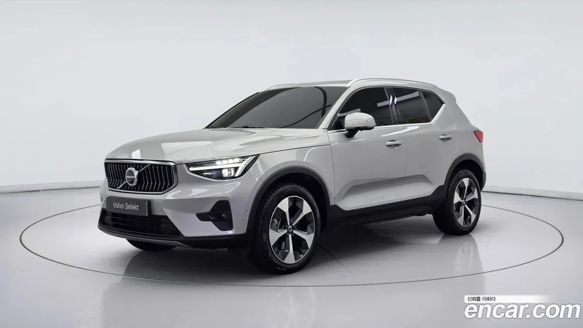 Volvo XC40 2024 из KR, фото 1