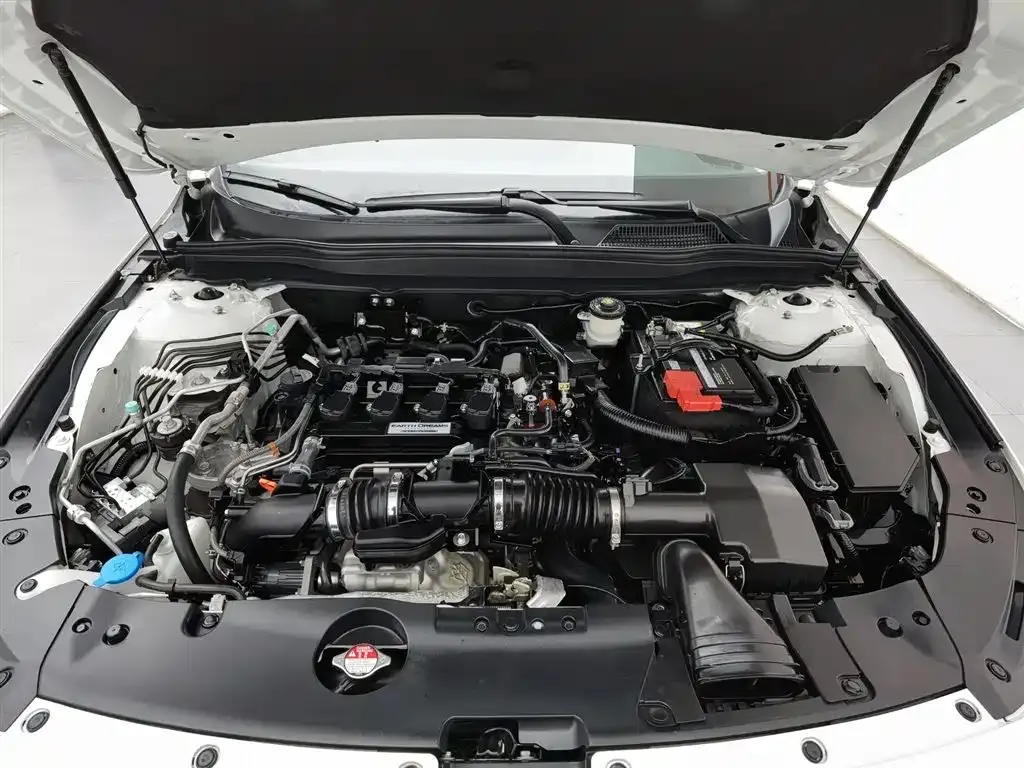 Honda Accord — фото 9