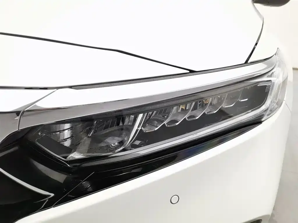 Honda Accord — фото 7