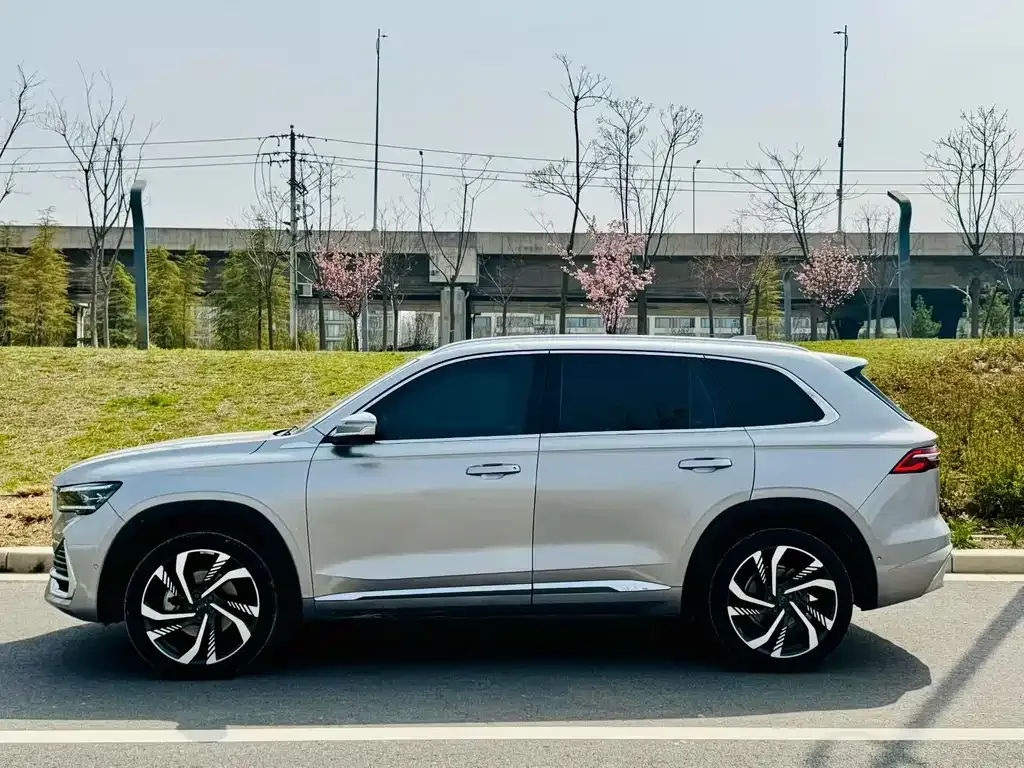 Geely Xingyue L — фото 7