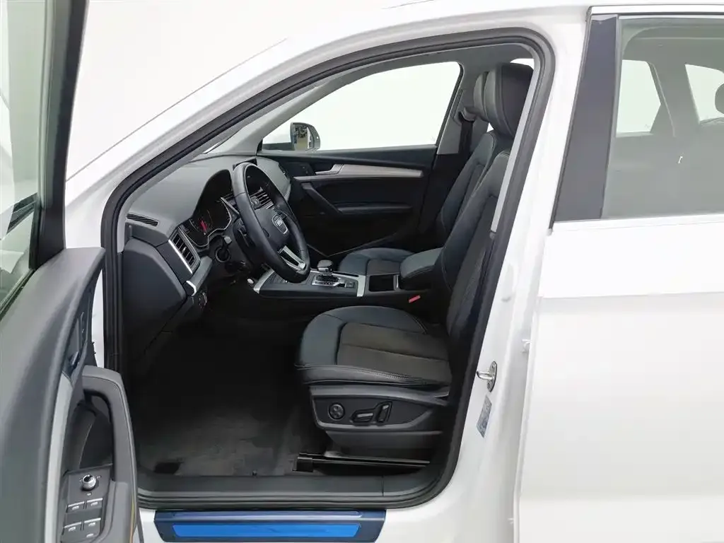 Audi Q5L 2021 из CN, фото 8