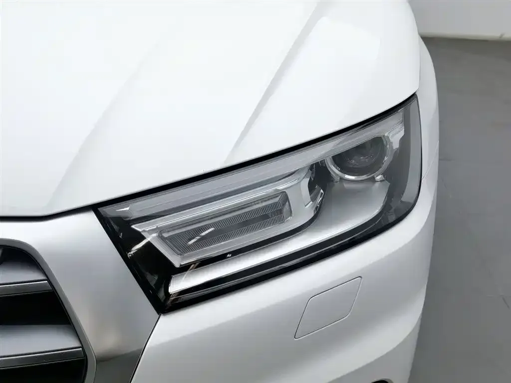 Audi Q5L 2021 из CN, фото 4