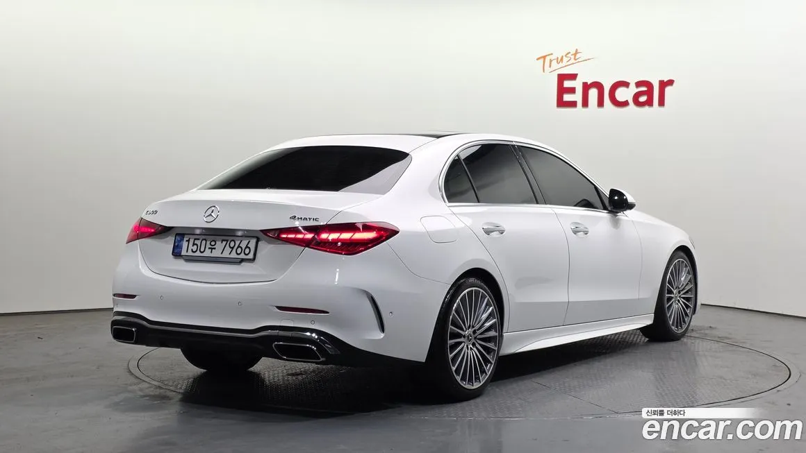Mercedes-Benz C-Class 2023 из KR, фото 2