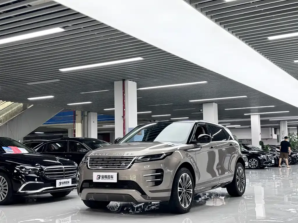 Land Rover Evoque — фото 1