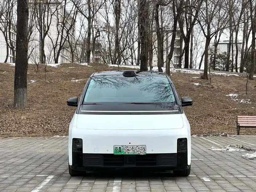Li Auto MEGA