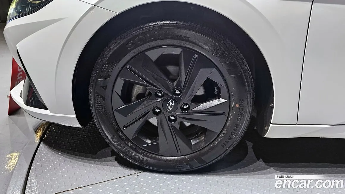 Hyundai AVANTE — фото 8