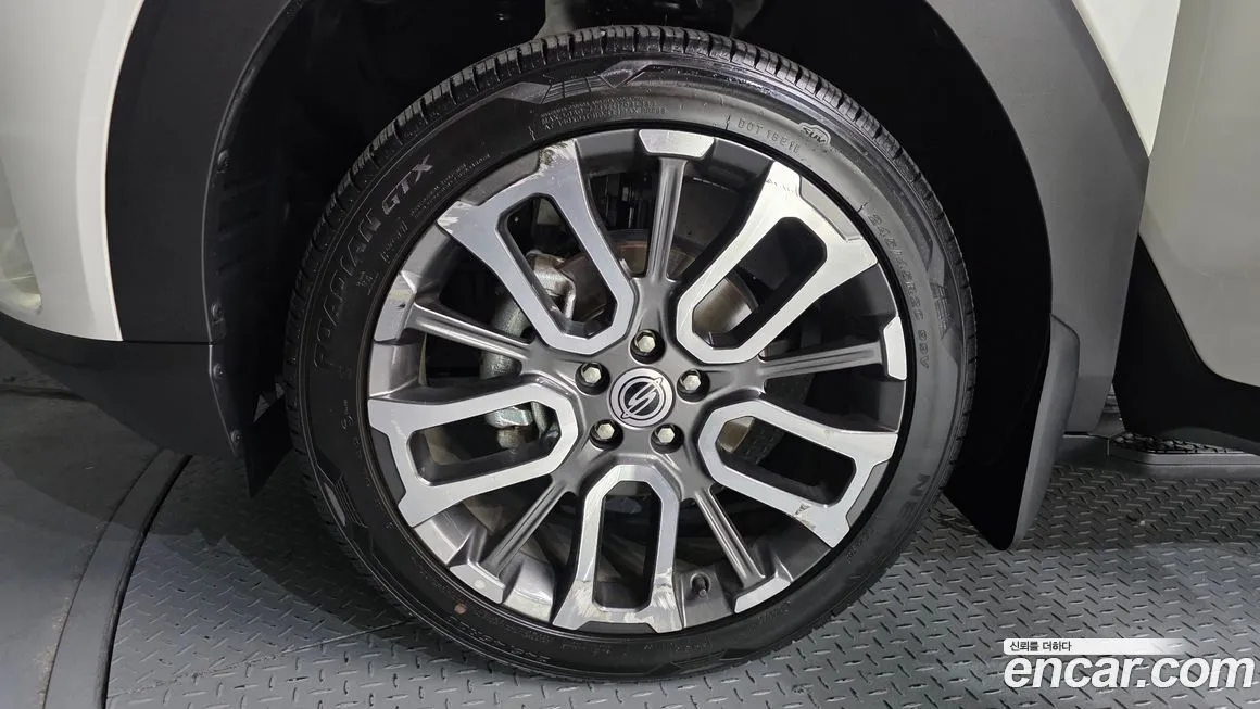 KG Mobility (Ssangyong) Torres — фото 9