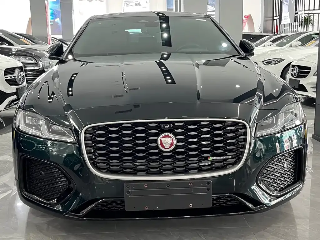 Jaguar XFL — фото 10