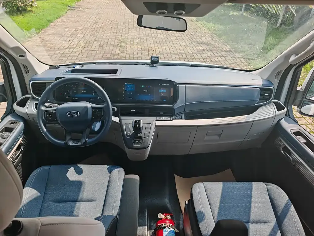 Ford E-Transit 2023 из CN, фото 6