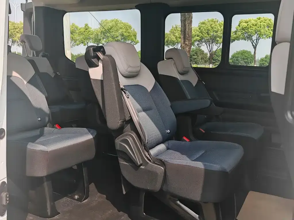 Ford E-Transit 2023 из CN, фото 4