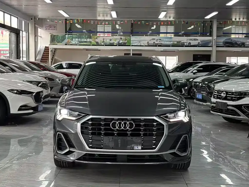 Audi Q3 — фото 8