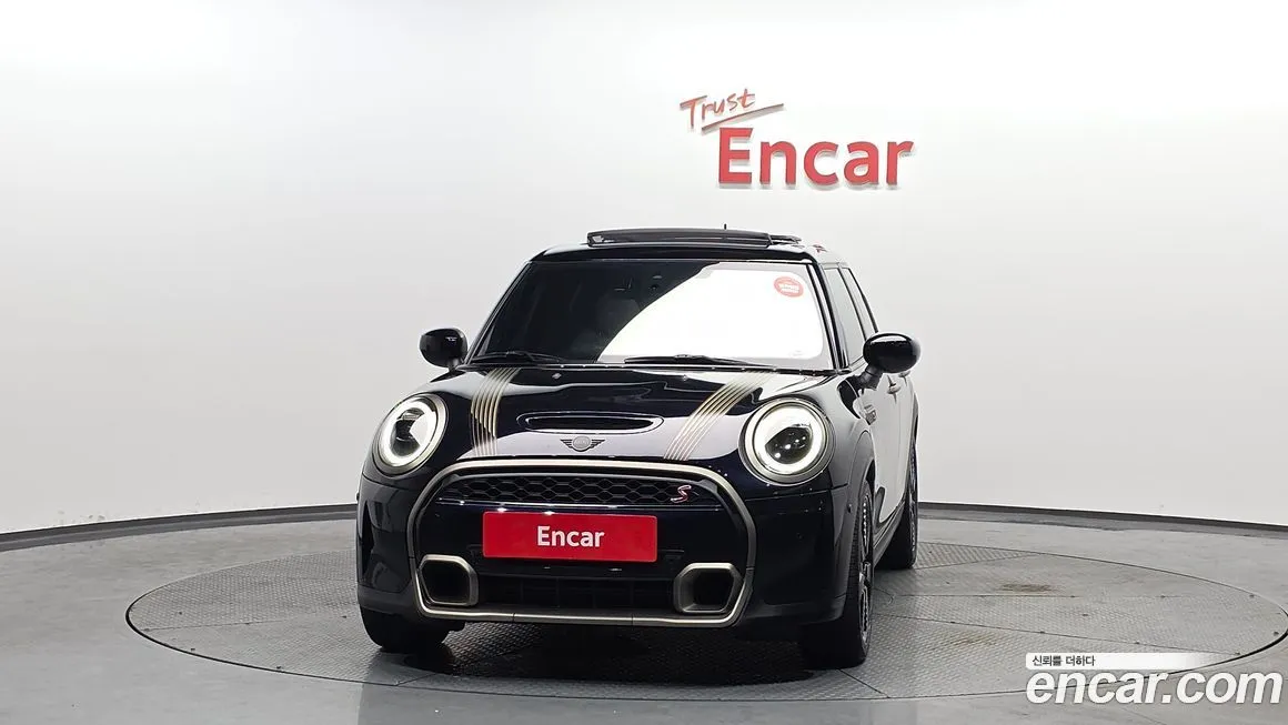 Mini Cooper 2023 из KR, фото 2