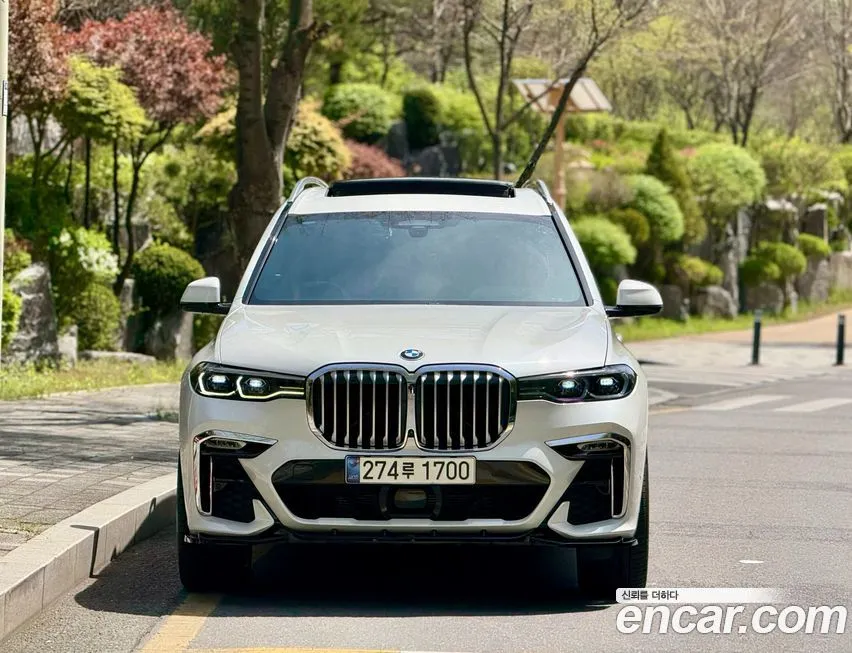 BMW X7 — фото 9