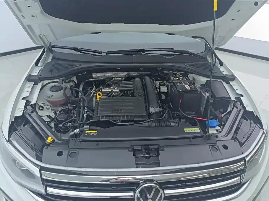 Volkswagen Bora 2022 из CN, фото 10