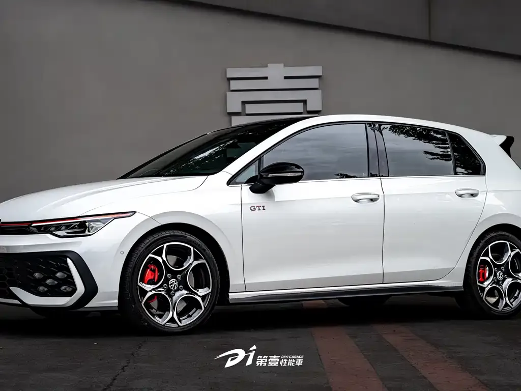 Volkswagen Golf GTI — фото 3