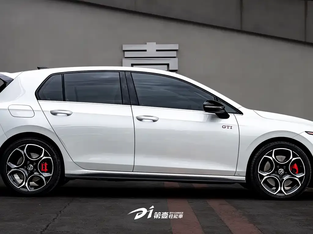 Volkswagen Golf GTI — фото 5