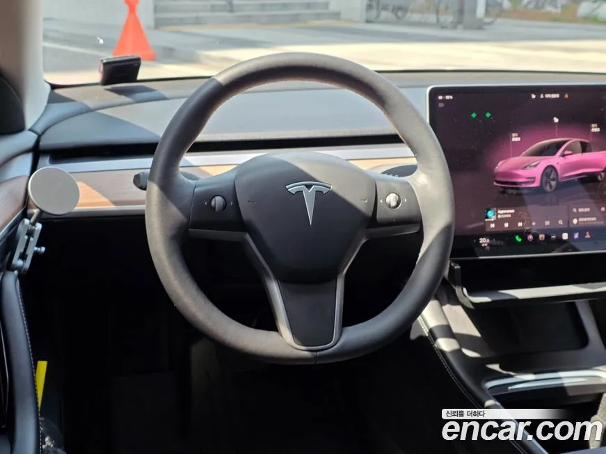 Tesla Model 3 — фото 4