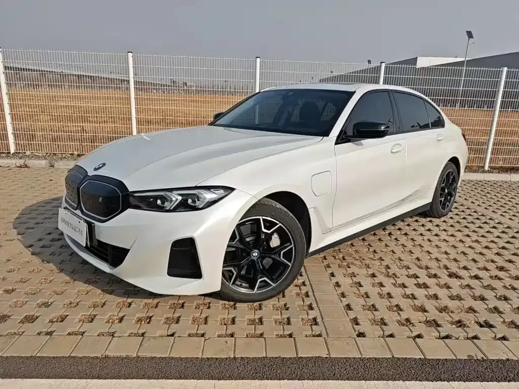 BMW i3 — фото 1