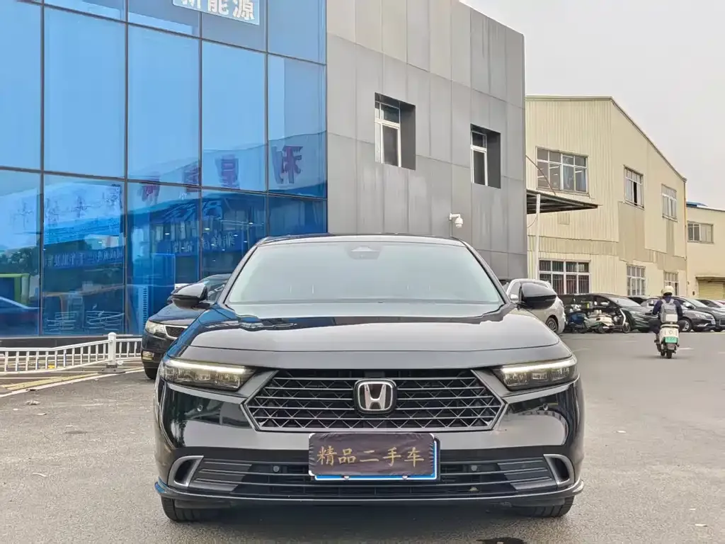 Honda Accord — фото 4