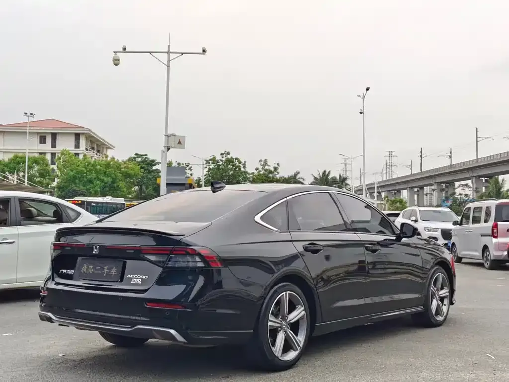 Honda Accord — фото 6