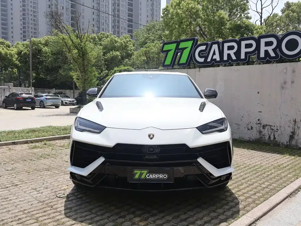 Lamborghini Urus — фото 9