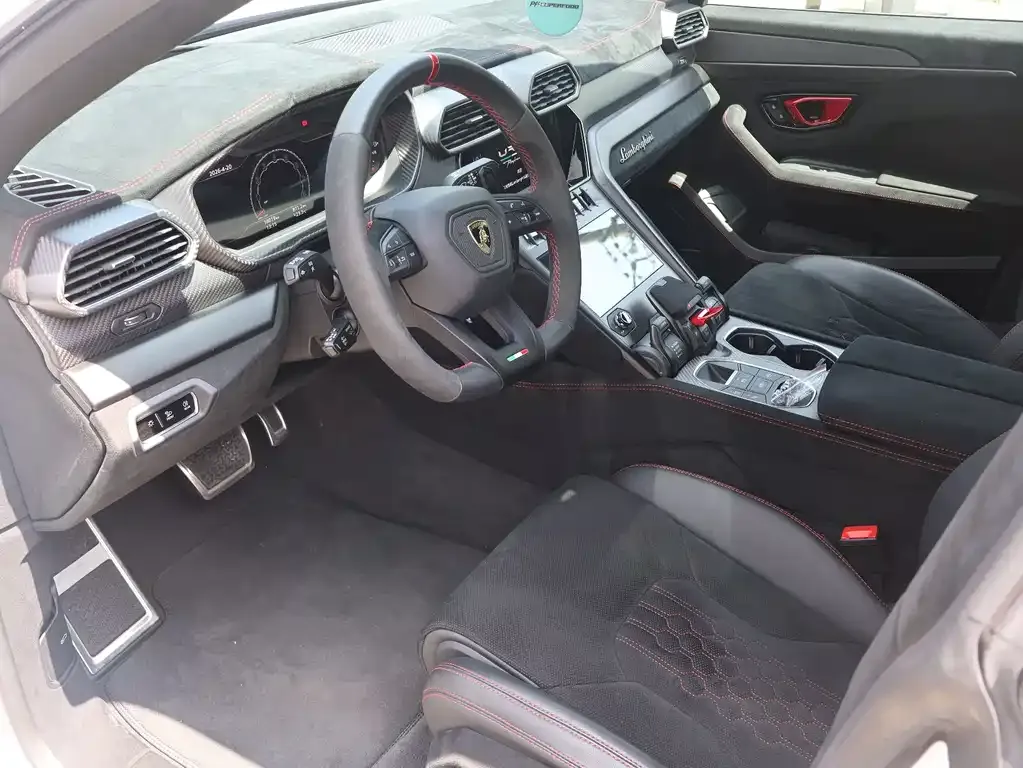 Lamborghini Urus — фото 3