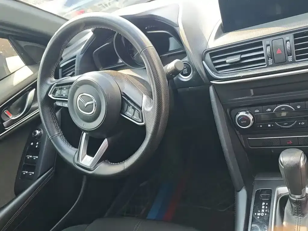 Mazda CX-4 — фото 9