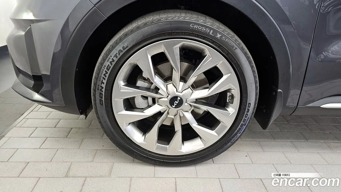 Kia Sorento — фото 6