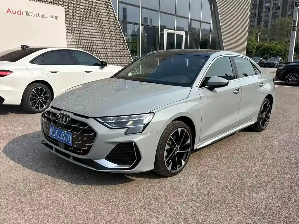 Audi A3 — фото 1