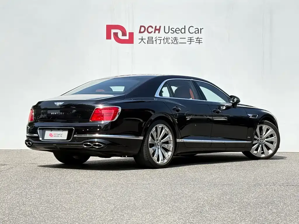 Bentley Flying Spur — фото 9