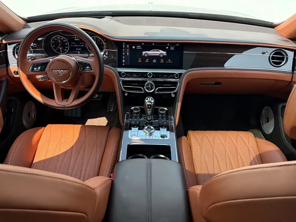 Bentley Flying Spur — фото 3