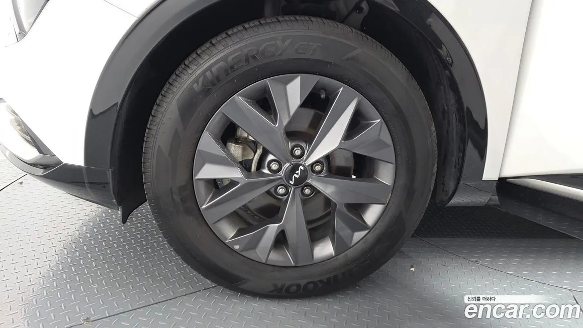 Kia Sportage — фото 7