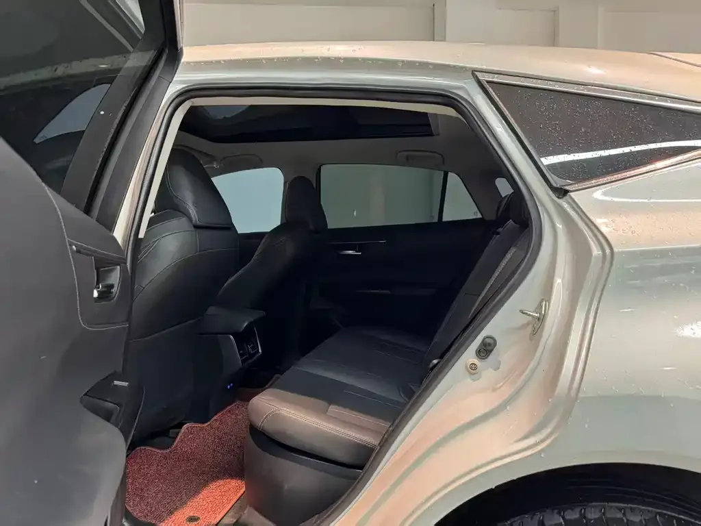 Toyota Harrier — фото 8
